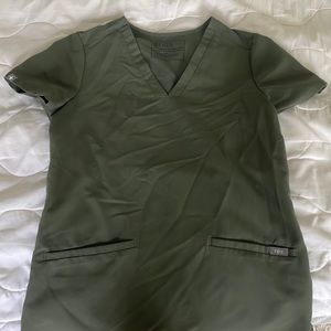 Moss Casma 3 pocket scrub top